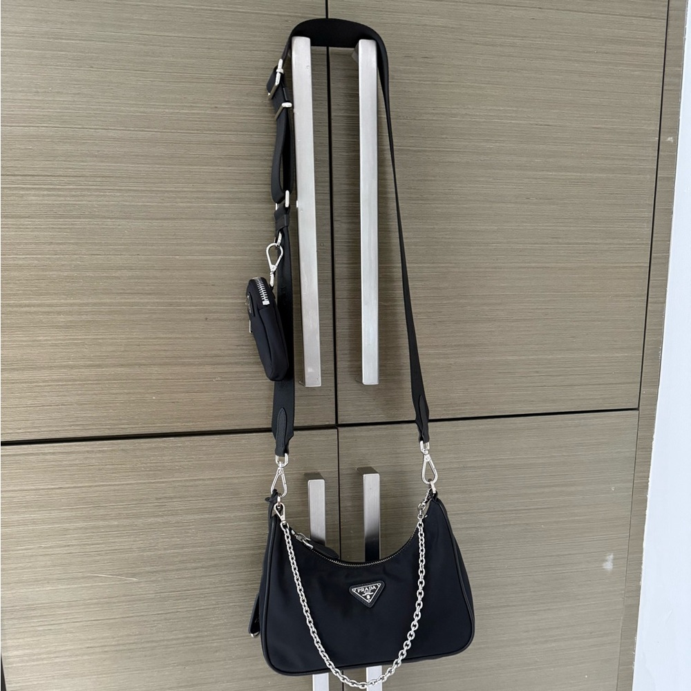 Prada Nylon Re-Edition 2005 shoulder bag